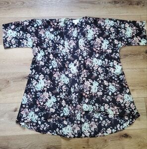 LuLaRoe Black Open Kimono with Pastel Floral Design. Size 3 In LR Sizing